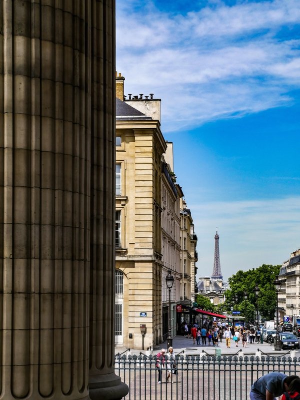 Comment faire pour partir vivre à Paris ?